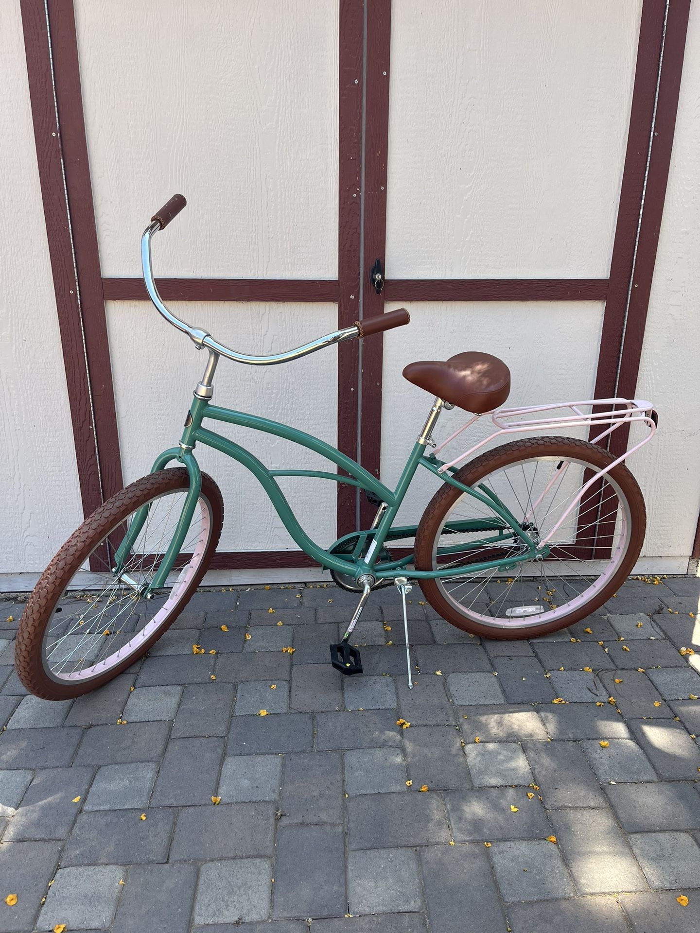 Sixthreezero Women’s Cruiser Bike + JoeBlow Floor Pump – New Condition!