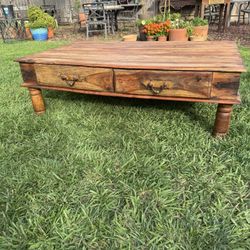 Large Wooden Coffee Table With 2 Drawers For Storage.