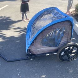 Schwann Double Bike Trailer. Needs Adapter($10-15)