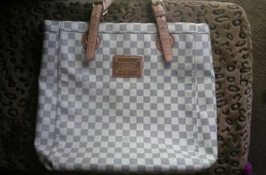 Louis vuitton handbag