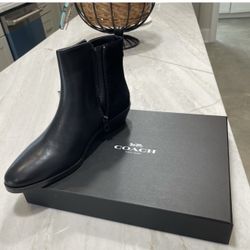 Brand new michael Kors Boots