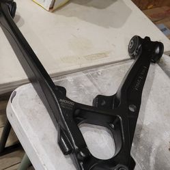 07-16 Chevy , GMC, Cadillac front right lower control arm