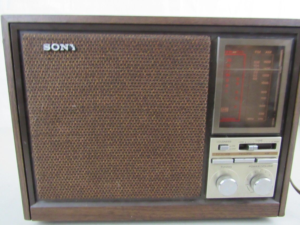 Sony Model ICF-9660W - 3 Band Vintage Tabletop Radio AM/FM/WB