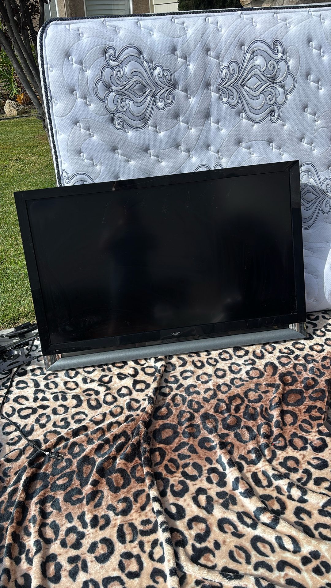 TV Bundle, Printer And Scanner & Two TV Mounts $149 OBO