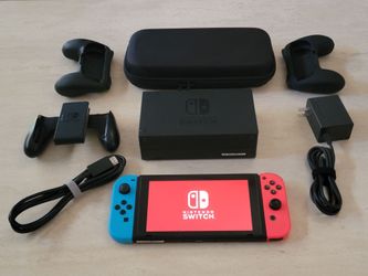 Nintendo Switch 1 Version 2 With Accessories & Case $179
