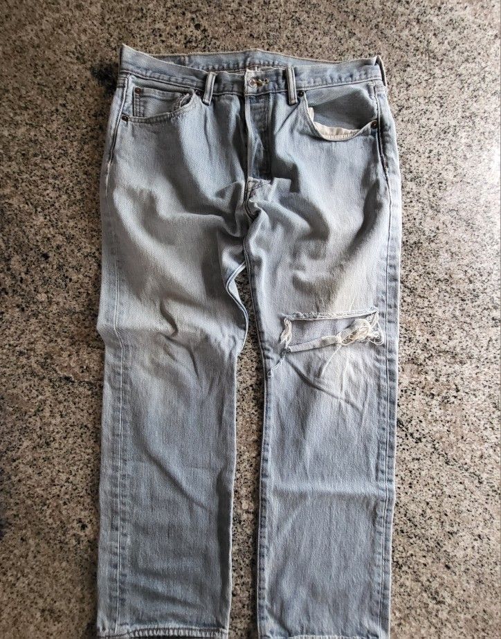 Levi’s 501 Original Fit Button-Fly Jeans – Men’s Size 34x29