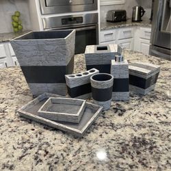 Rustic Bathroom Set + Shower Curtain Bundle (8pc + Sweet Jojo)