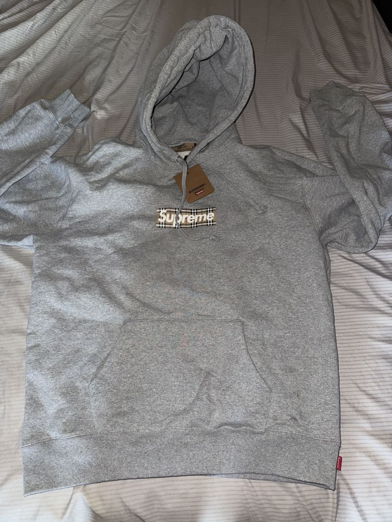 Supreme X Burberry Box Hoodie Size M