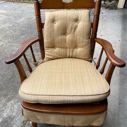 Vintage Mid Century Modern / MCM Retro Maple Rocking Chair