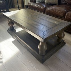 Pottery Barn Coffee Table 