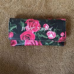 Betsy Johnson Sunglass Portable Case