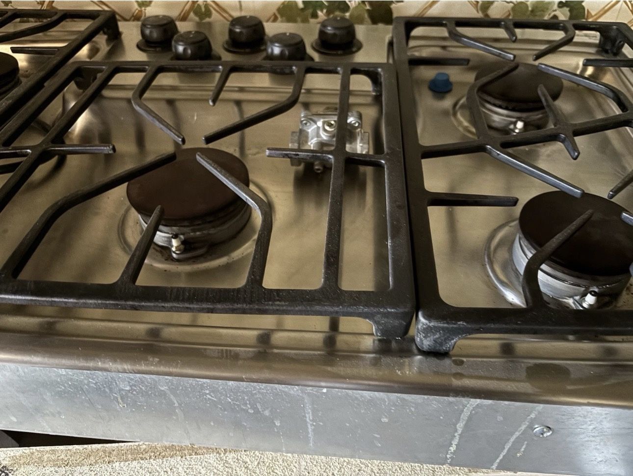 GE Monogram 36 Natural Gas Stainless Steel Cooktop. Model ZGU375NSD3SS