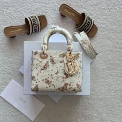 Beautiful Women Handbag 