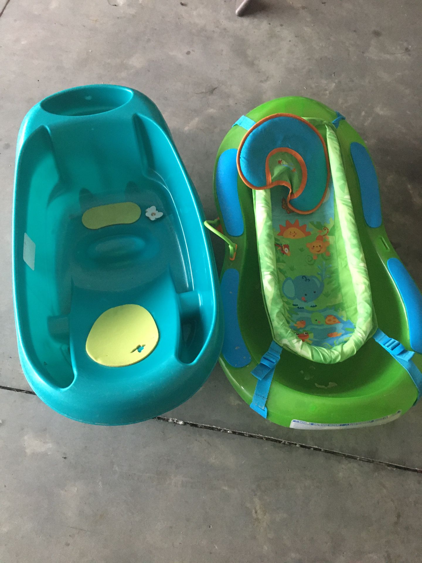 2 baby tubs for sale