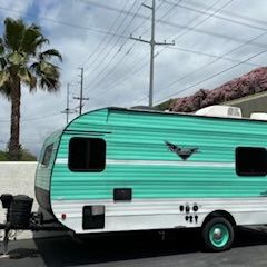 Retro-Style Camper/Trailer