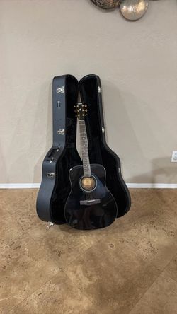 Yamaha Acoustic Guitar with Hard Case