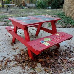 Kid's Picnic Table 