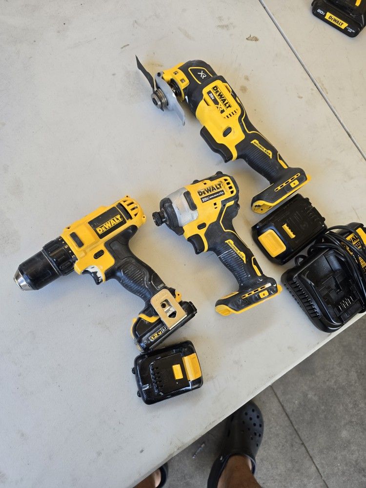 Set Of Drills And Skill Saw Dewalt