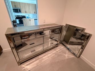 Mirrored 6-Drawer Dresser + Matching Mirror – Modern Luxury
