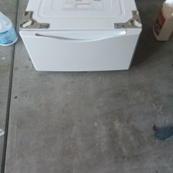 Pedestal Washing Machine