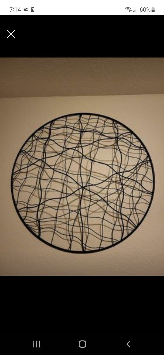 Black Metal Decor 32in Diamter