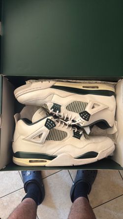 Air Jordan 4 Retro Oxidized Green