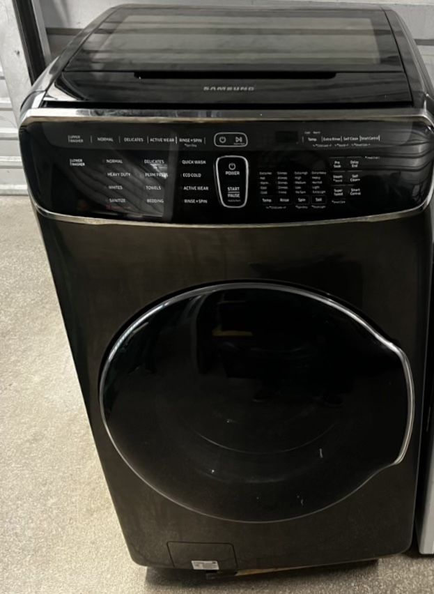 6.0 cu ft. Smart Washer with Flexwash in Black Stainless Steel