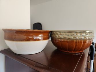 Ceramic pots