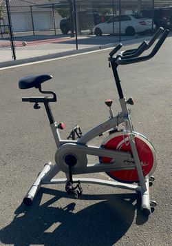 Sunny Health & Fitness Cycling Bike