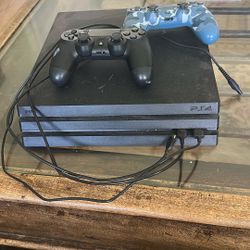 PS4 (remotes included)