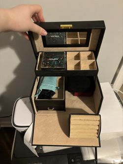 For sale!  Storage for jewelry