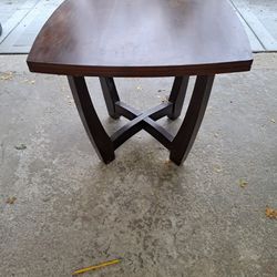 Set Of 2 Steve Silver End Table / Side Table