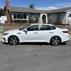 2019 KIA Optima