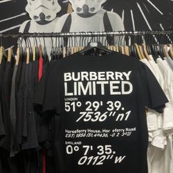 Burberry tee Shirt Medium 