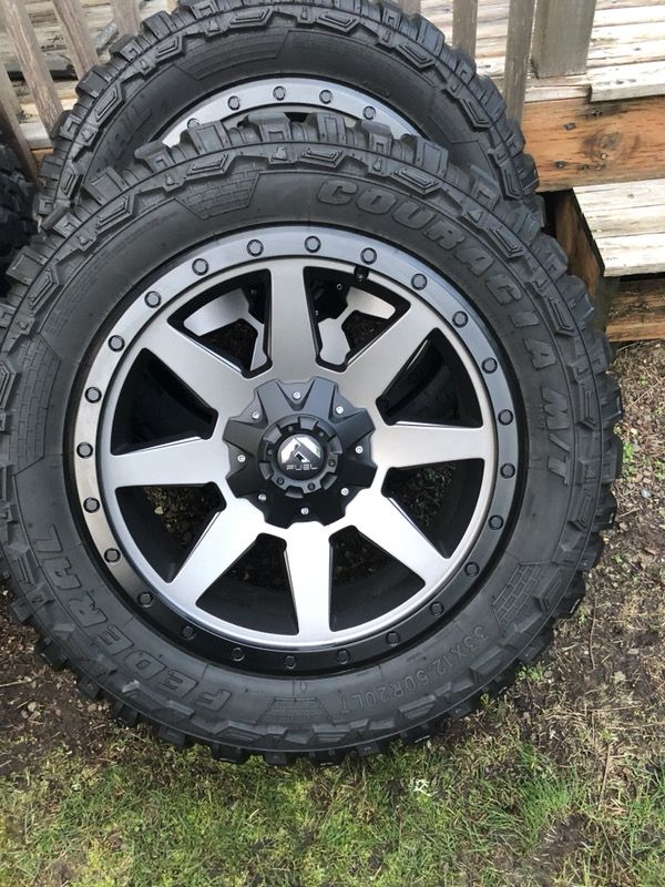 4 FUEL Wildcat D599 20x9 with Federal 33x12.5x20 tires Jeep Wrangler