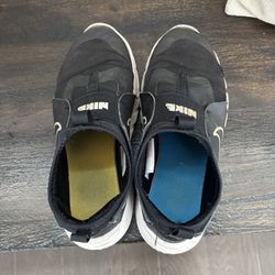 FREE 5.5Y Slip On Nikes 