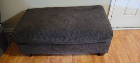Storage ottoman