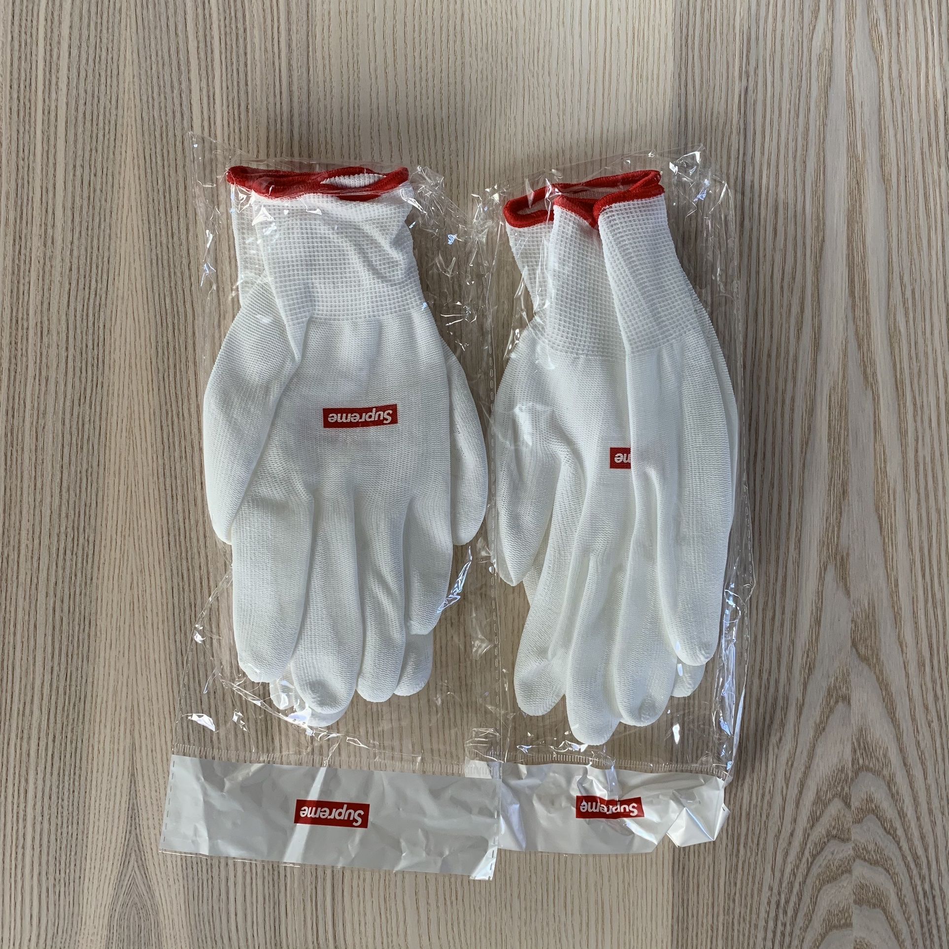 Supreme Gloves 35 Each
