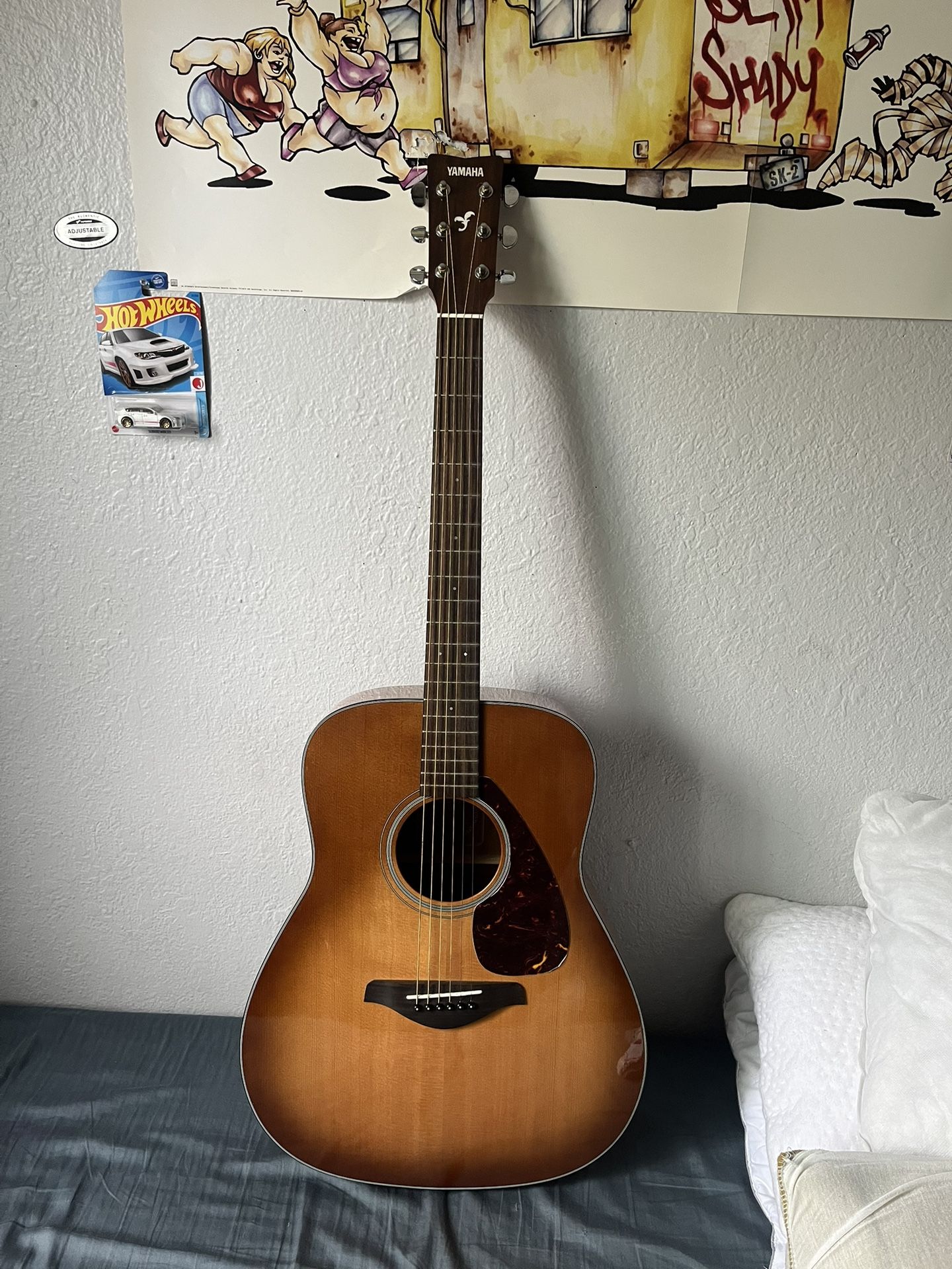 new!! yamaha. acustic. guitar. FG700S