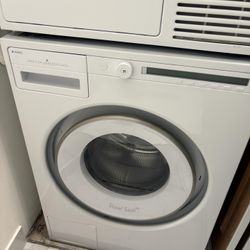 Washer & dryer 