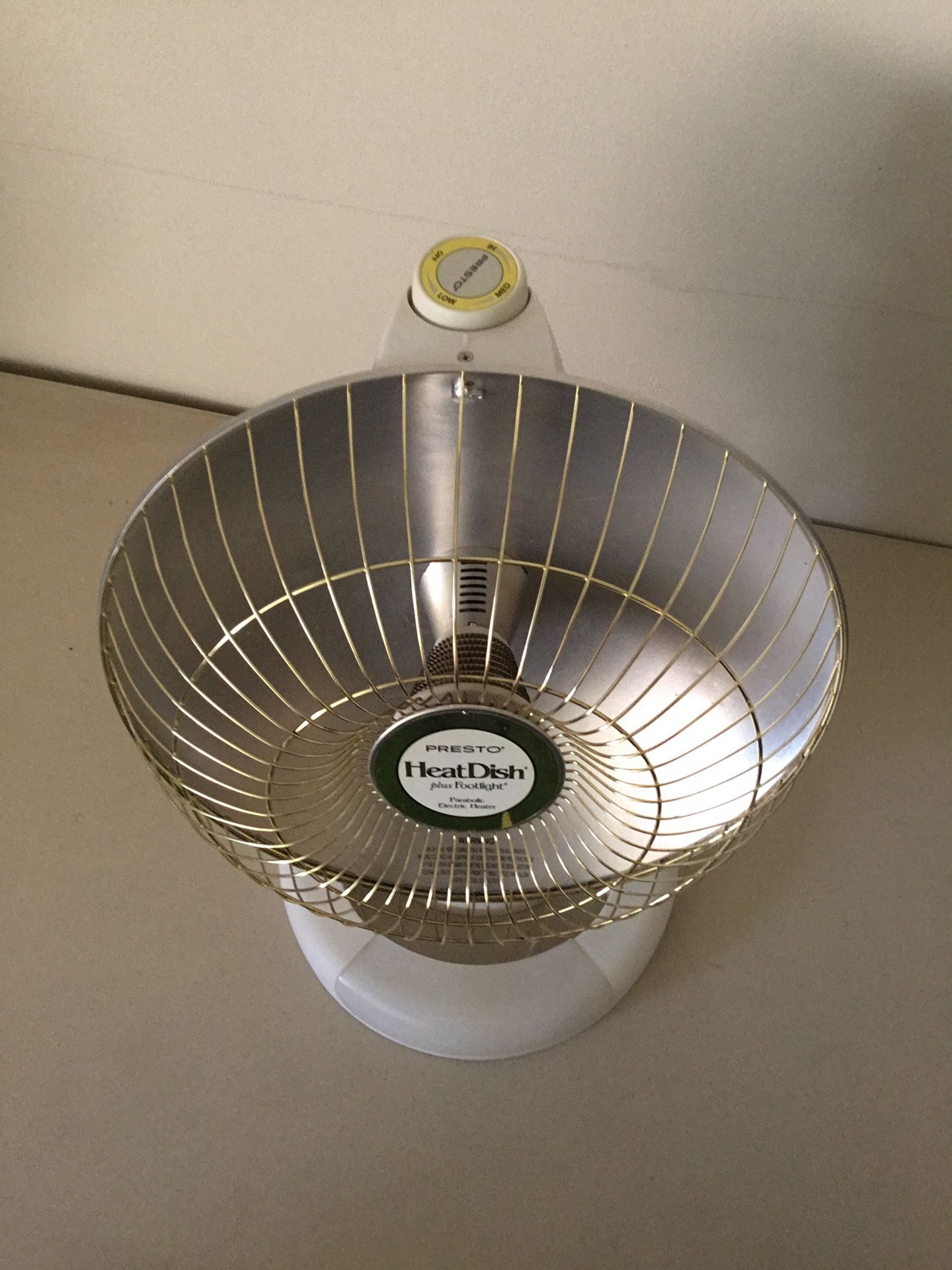 PRESTO HEAT DISH PLUS FOOTLIGHT ELECTRIC HEATER ****** for Sale in