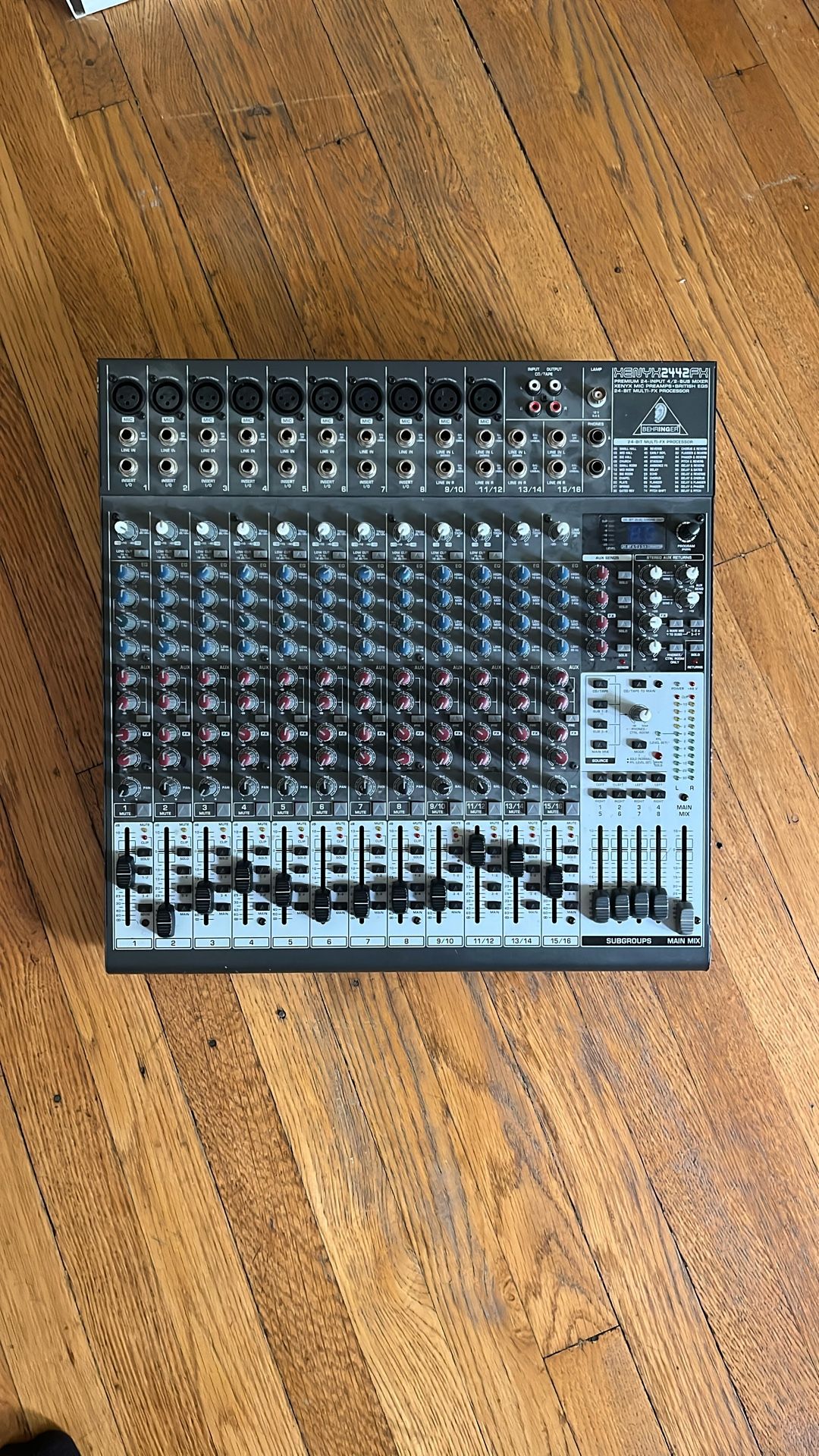 Behringer Xenyx 2442 FX