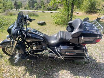 2008 ULTRA CLASSIC SCREAMIN EAGLE HARLEY DAVIDSON with Stage 2 Upgrade and Reinhart Pipes