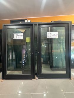 2-Pivote glass doors black self closin / swinging in / out 53x90