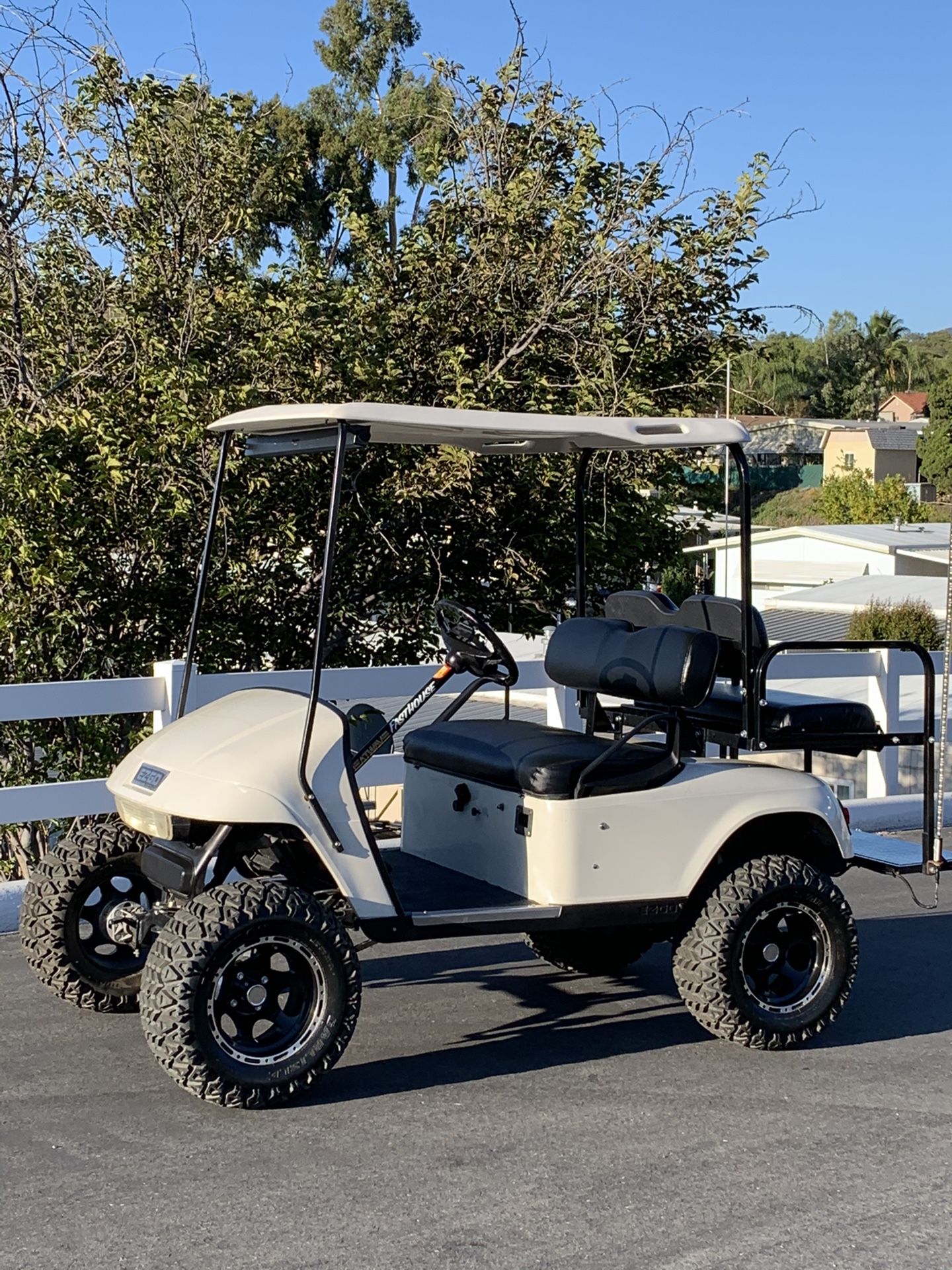 Golf cart