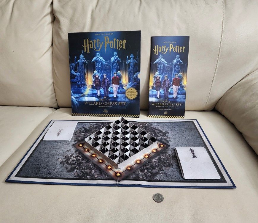 Harry Potter Pop-Up Wizard Chess Set - Cardboard 2024 Edition. Pre-owned Collectible And Home Decor