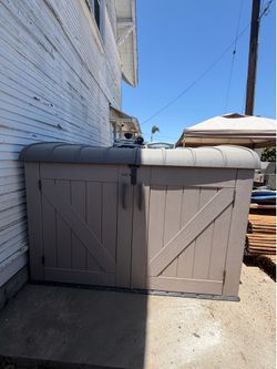 Plastic storage