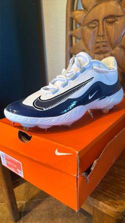 Baseball cleats