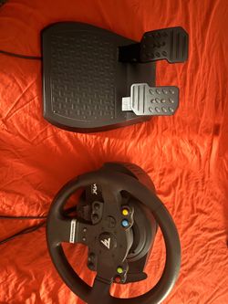 Thrustmaster force feedback gaming steering wheel