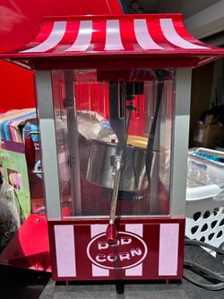 popcorn maker and cotton candy maker